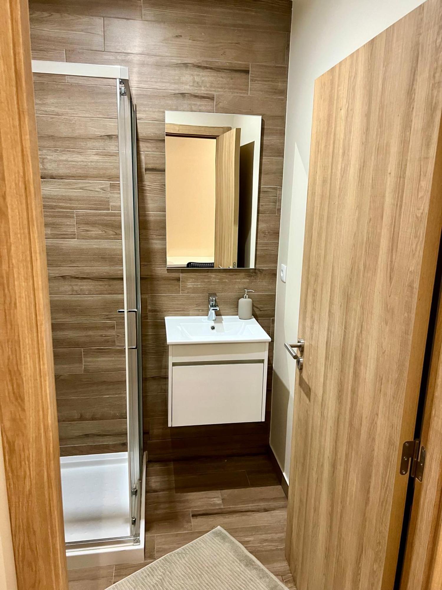 Acacias Rubras Hostel เฟร์เรย์รา โด เซเซเร ภายนอก รูปภาพ